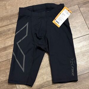 2XU Dark Compression Shorts with Gray Accents
